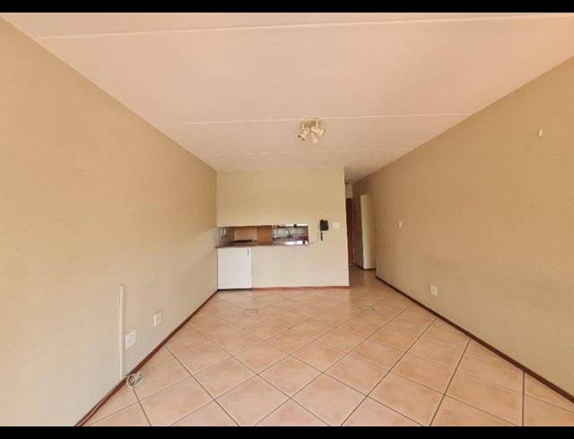 2 BEDROOM APARTMENT FOR SALE IN DOWERGLEN EXT 4